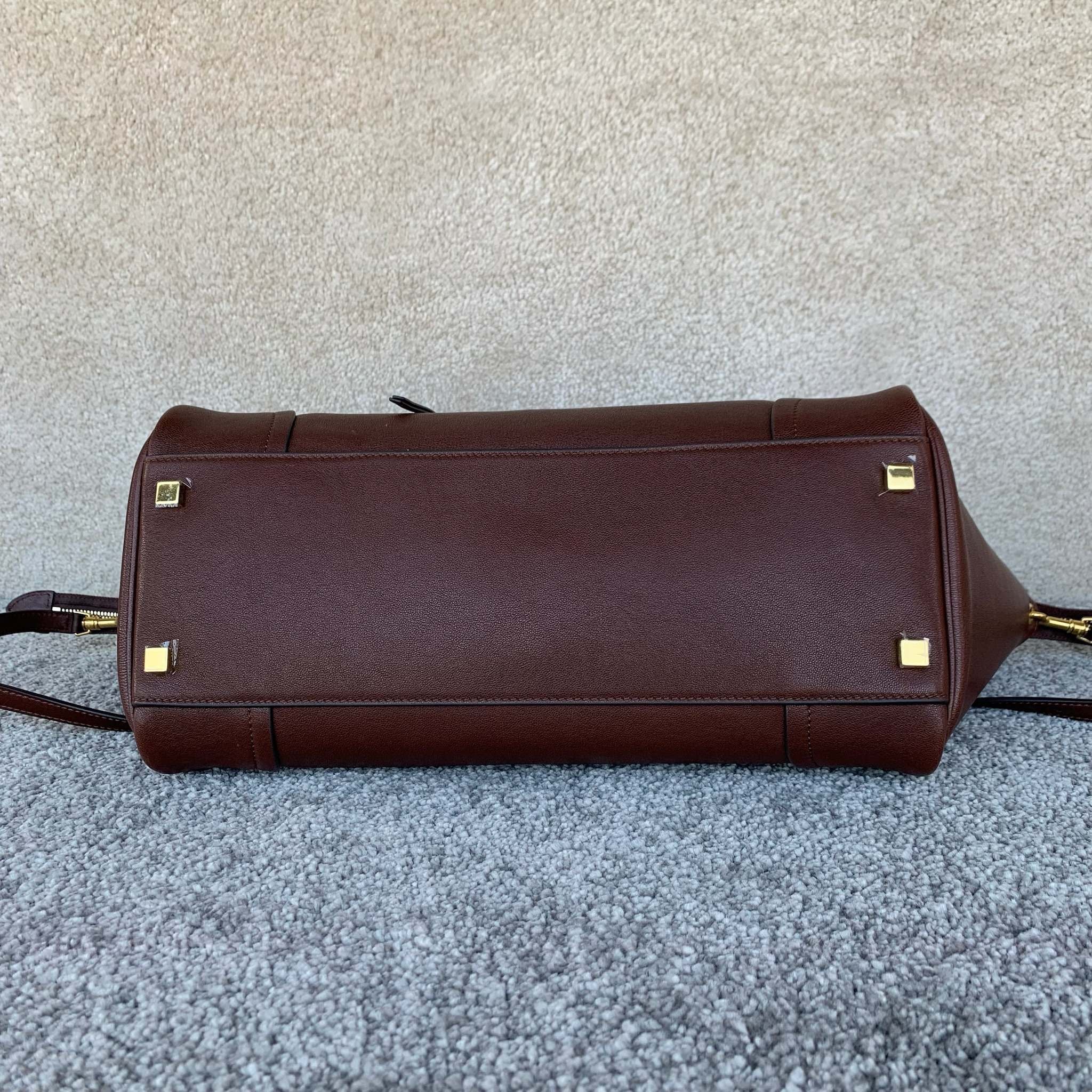 셀린느 미디움 뉴 러기지백