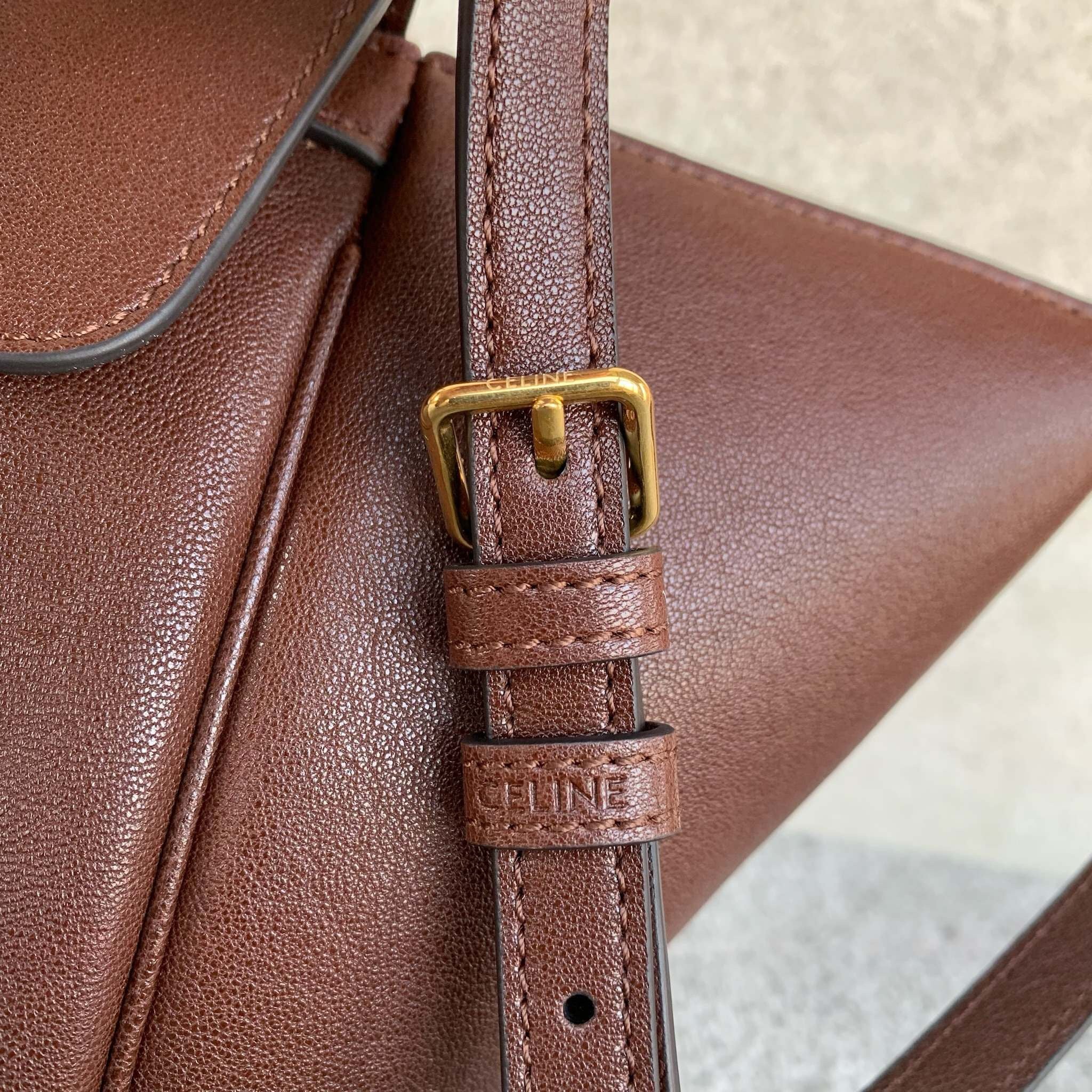 셀린느 미디움 뉴 러기지백