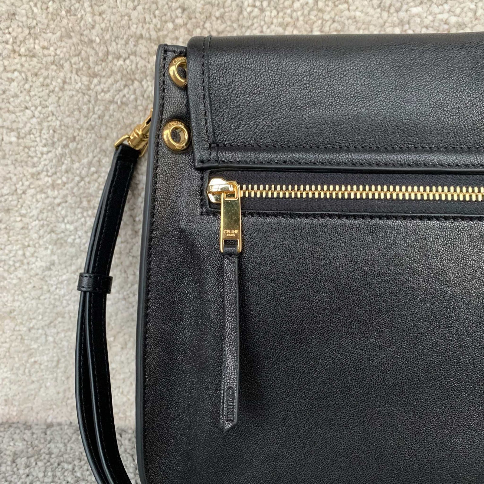 셀린느 소프트 트리옹프 베사체