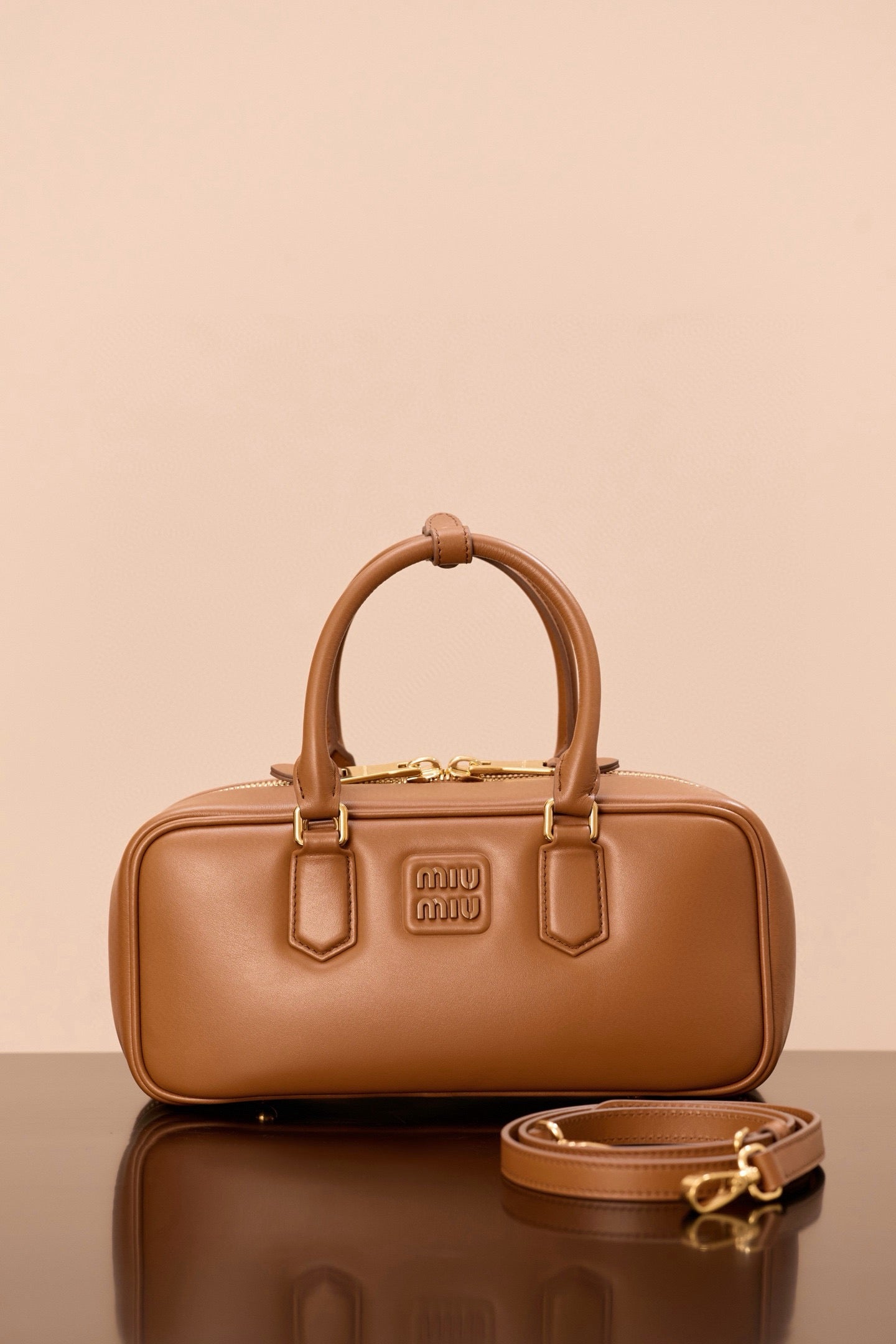 미우미우 아르카디 라지