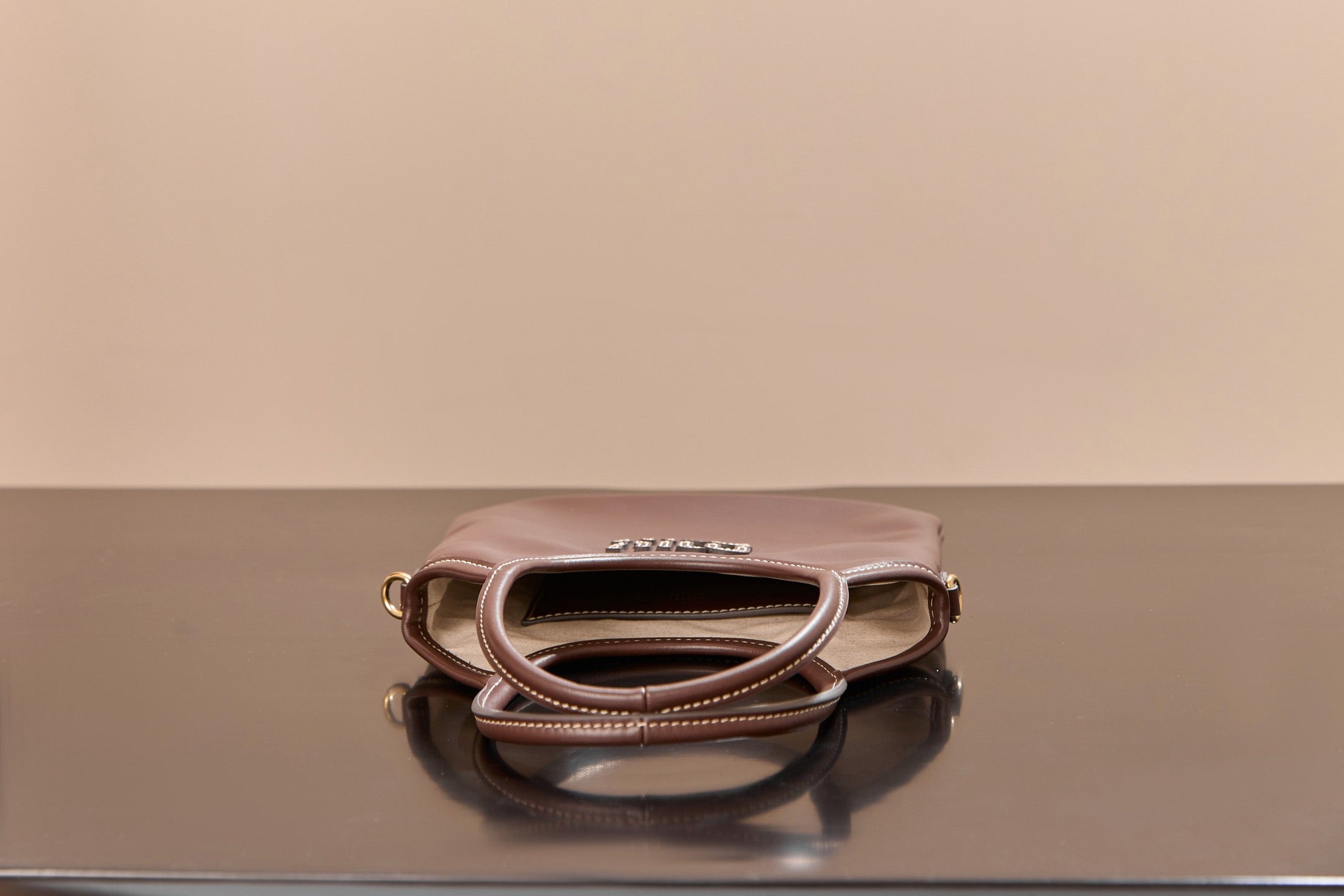 미우미우 아이비백 미니 (다크 브라운)