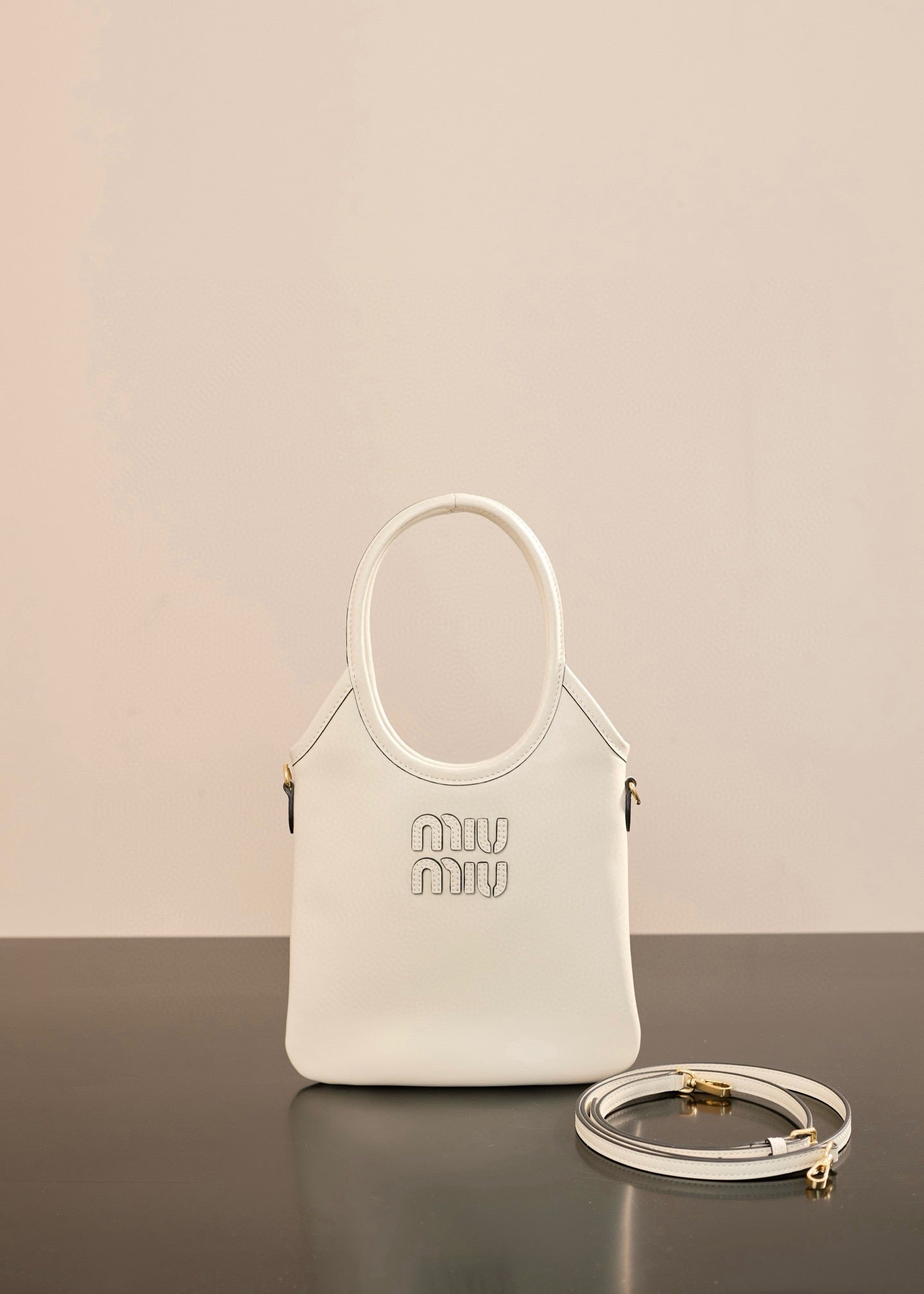 미우미우 아이비백 미니 (화이트)