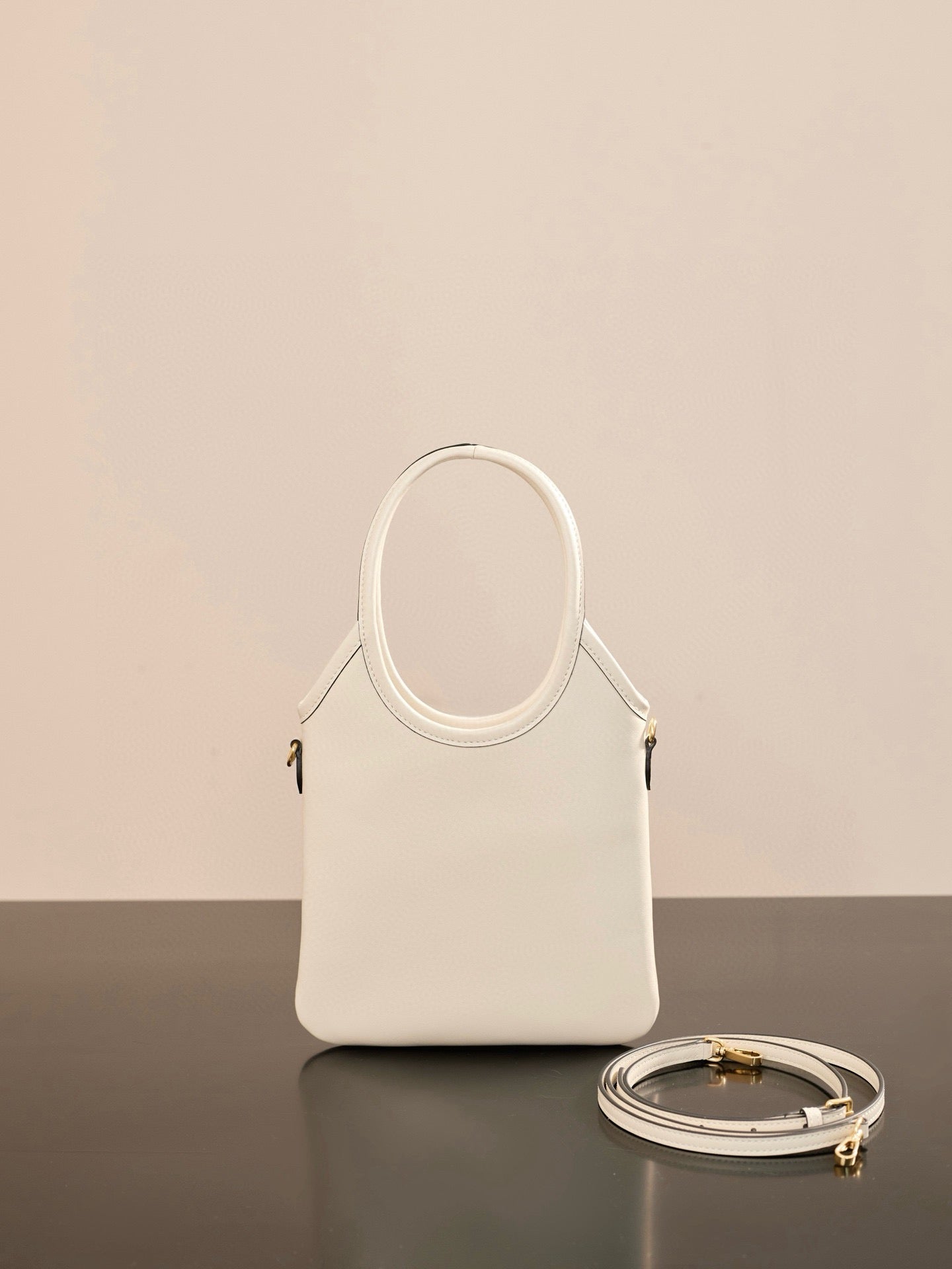 미우미우 아이비백 미니 (화이트)