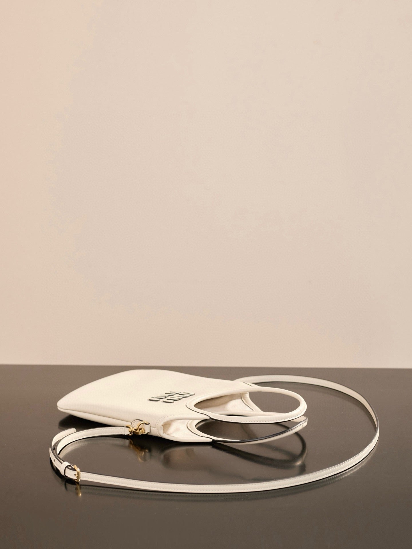 미우미우 아이비백 미니 (화이트)