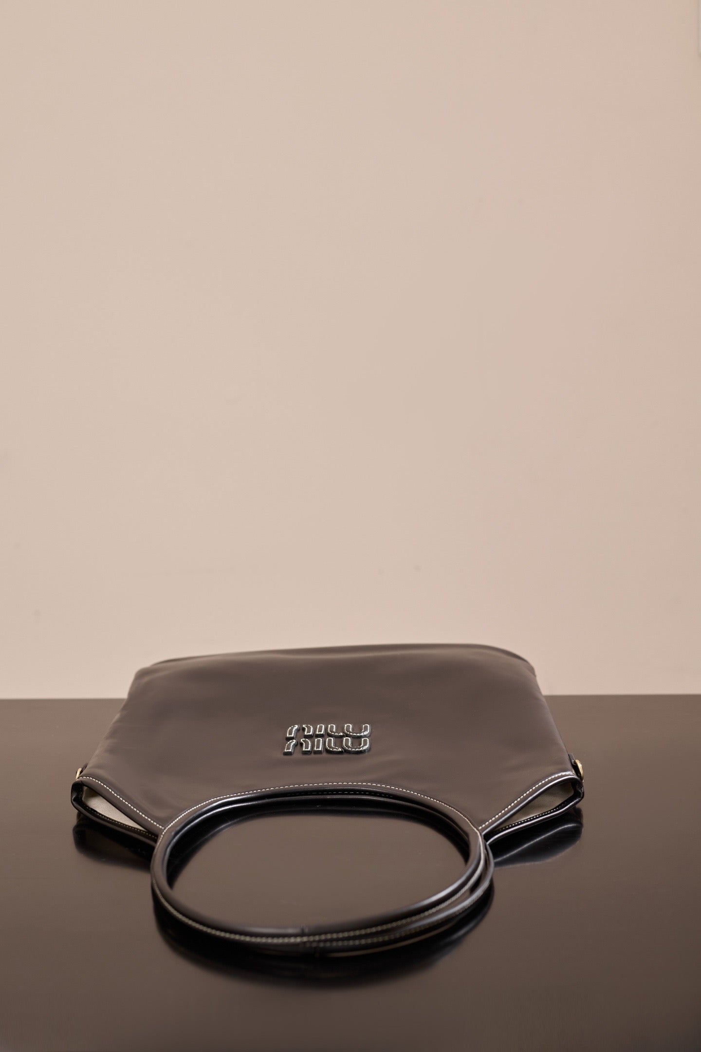 미우미우 아이비백 레귤러