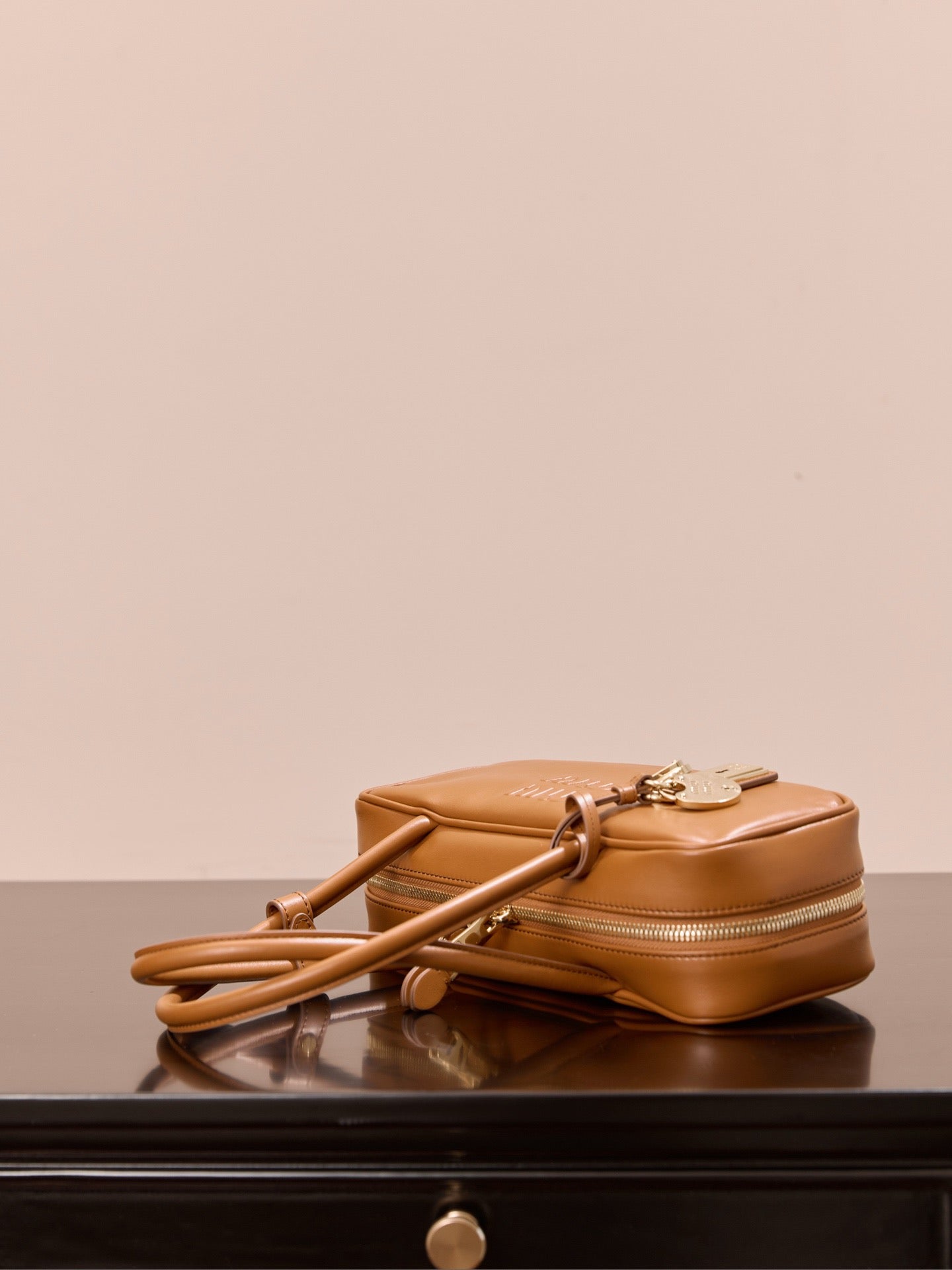 미우미우 가죽 보 백 스몰 (브라운)