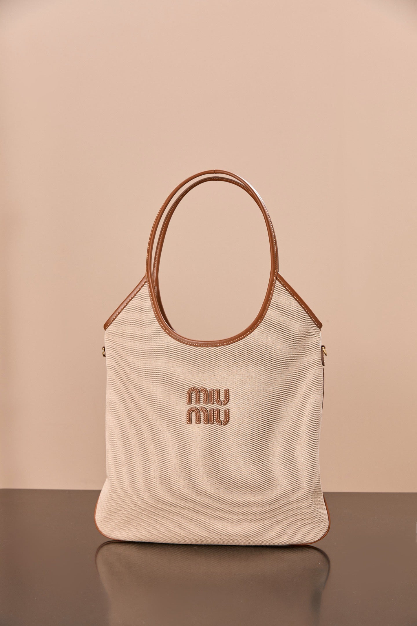 미우미우 아이비백 캔버스 레귤러