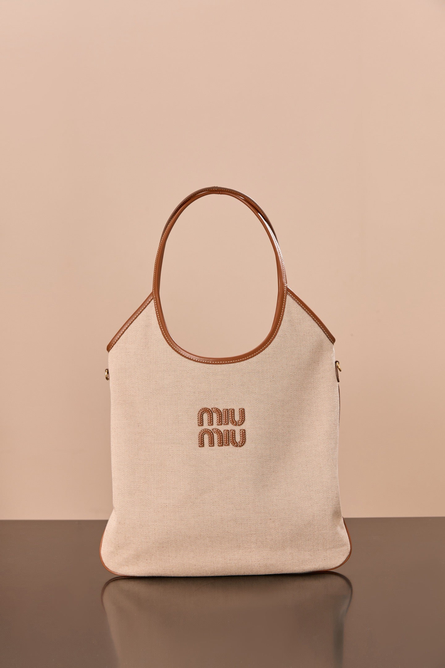 미우미우 아이비백 캔버스 레귤러
