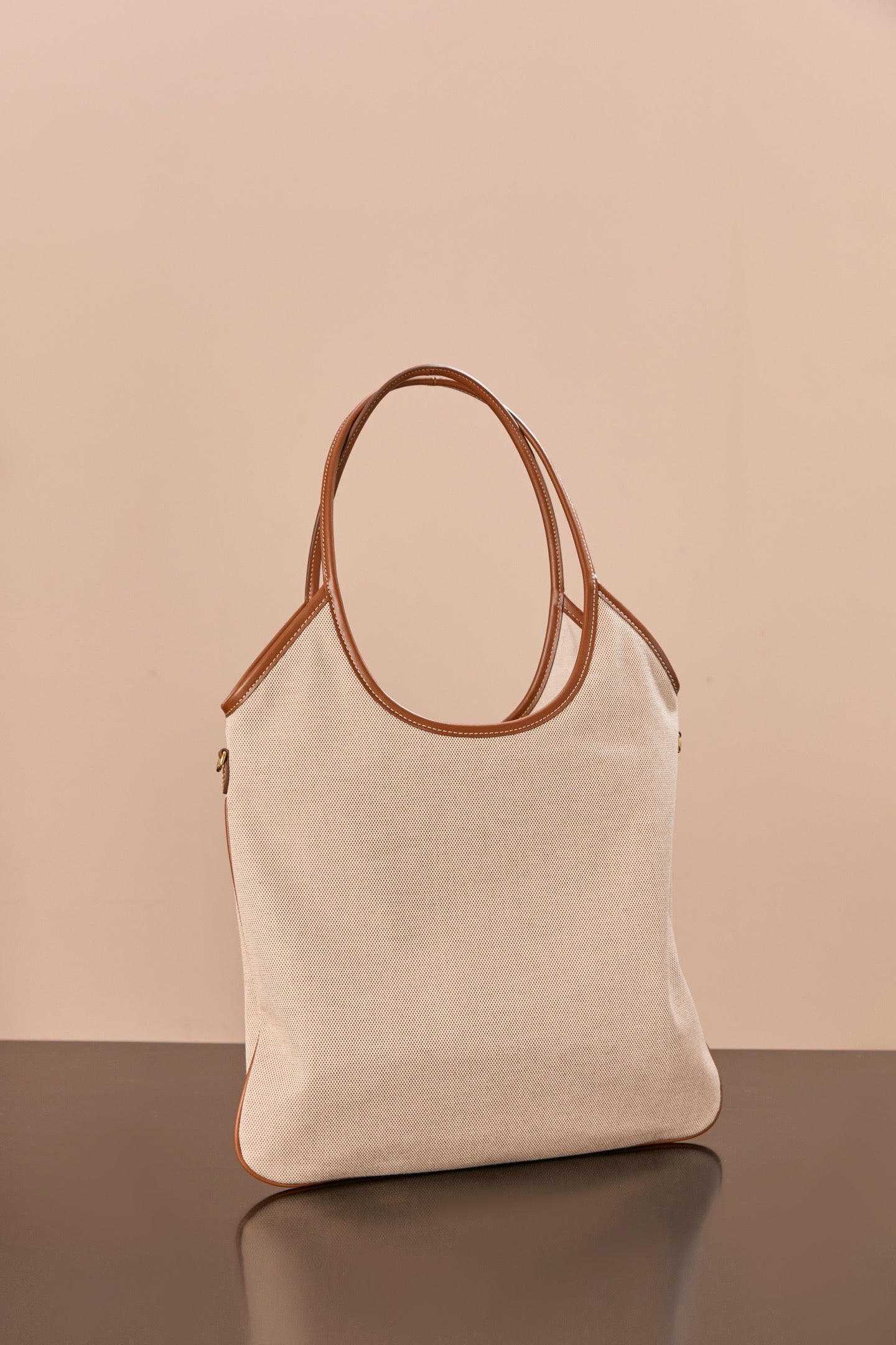 미우미우 아이비백 캔버스 레귤러