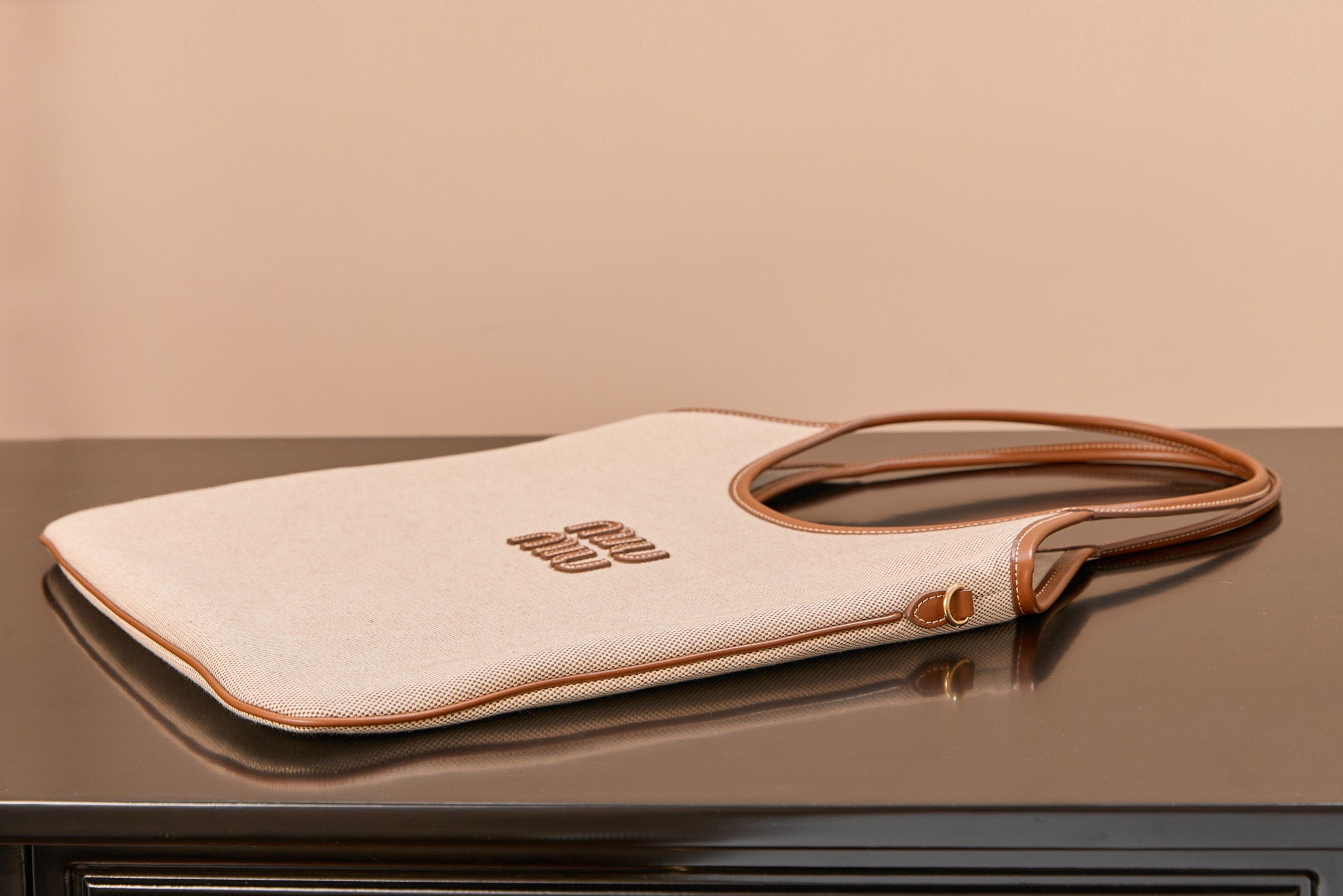 미우미우 아이비백 캔버스 레귤러