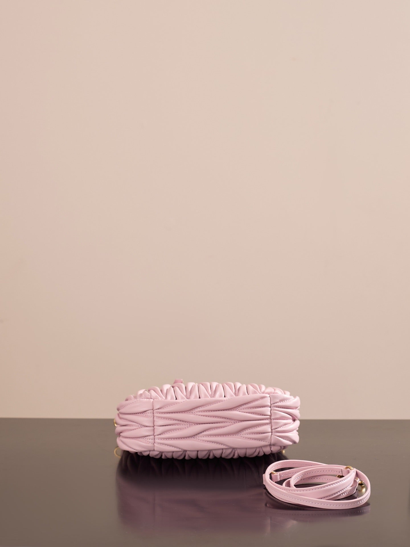 미우미우 완더 호보백 스몰