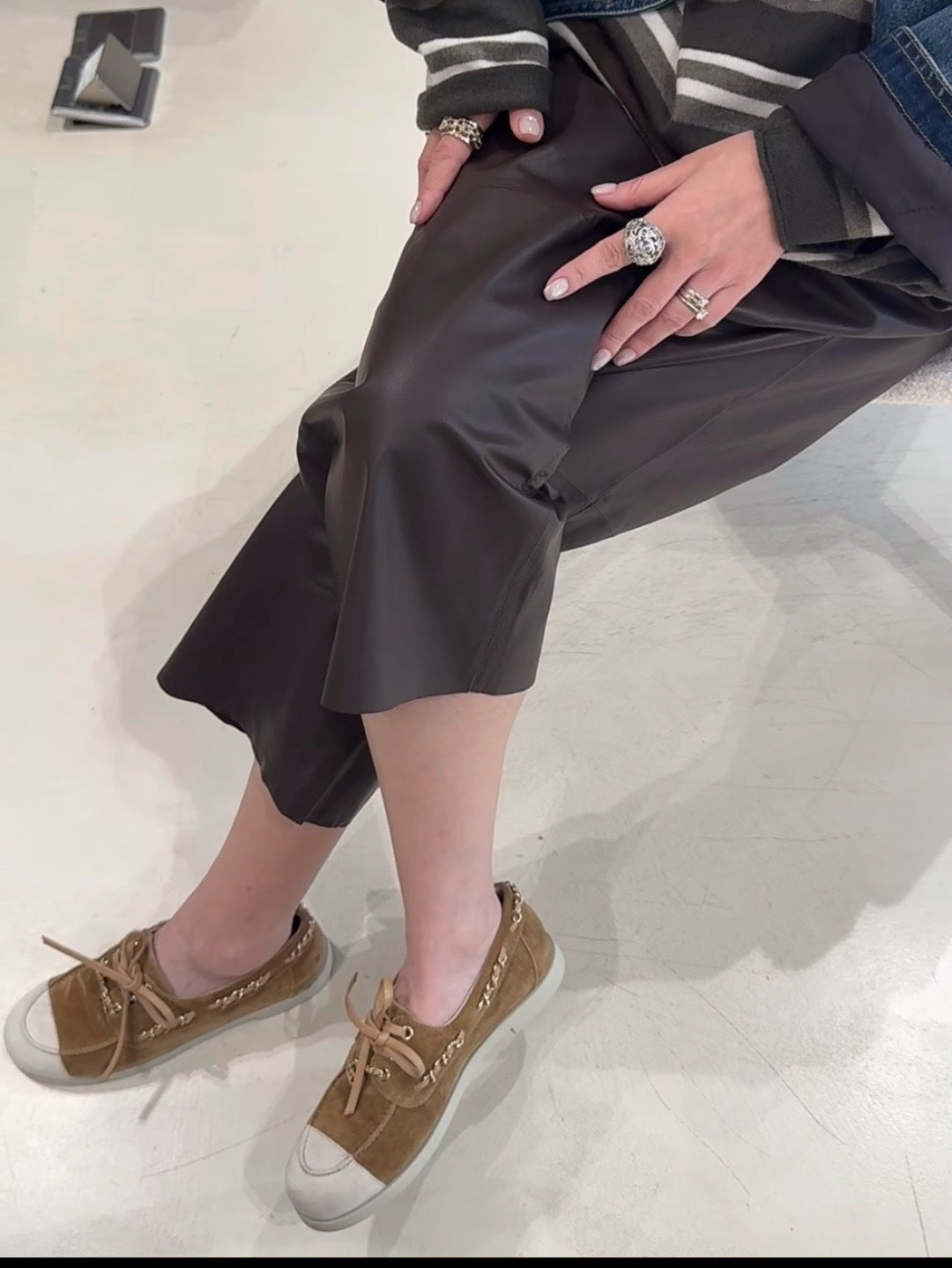 C 크루즈 스웨이드 체인 로퍼