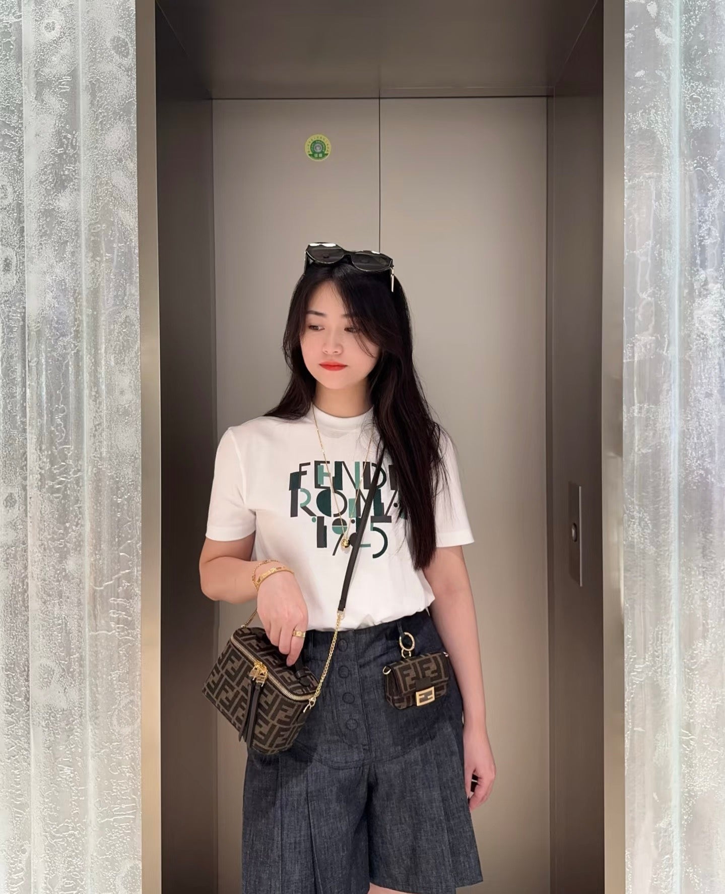 펜디 토바코 FF 자카드 패브릭 배니티 미니백