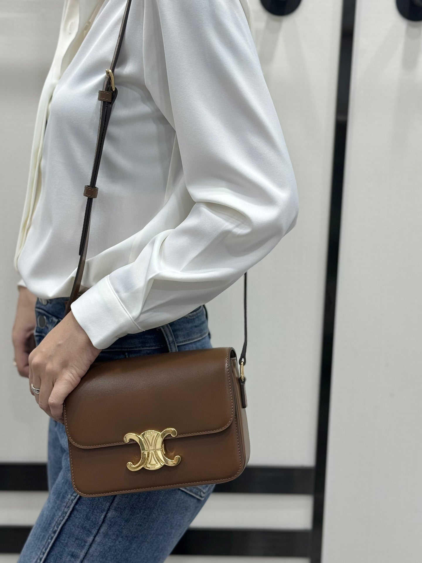 CEL 트리옹프 숄더백 틴