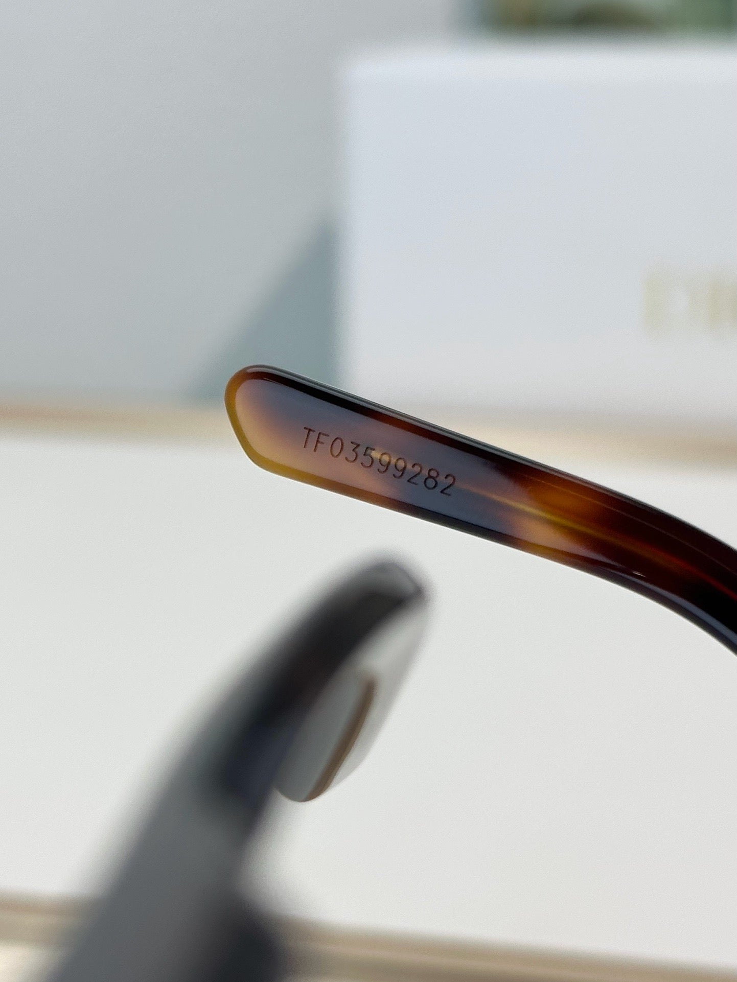 디올 안경 Signature S5I