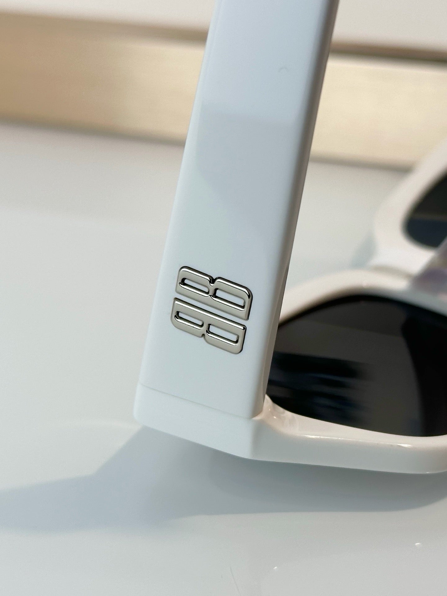 발렌시아가 선글라스 BB0480SK