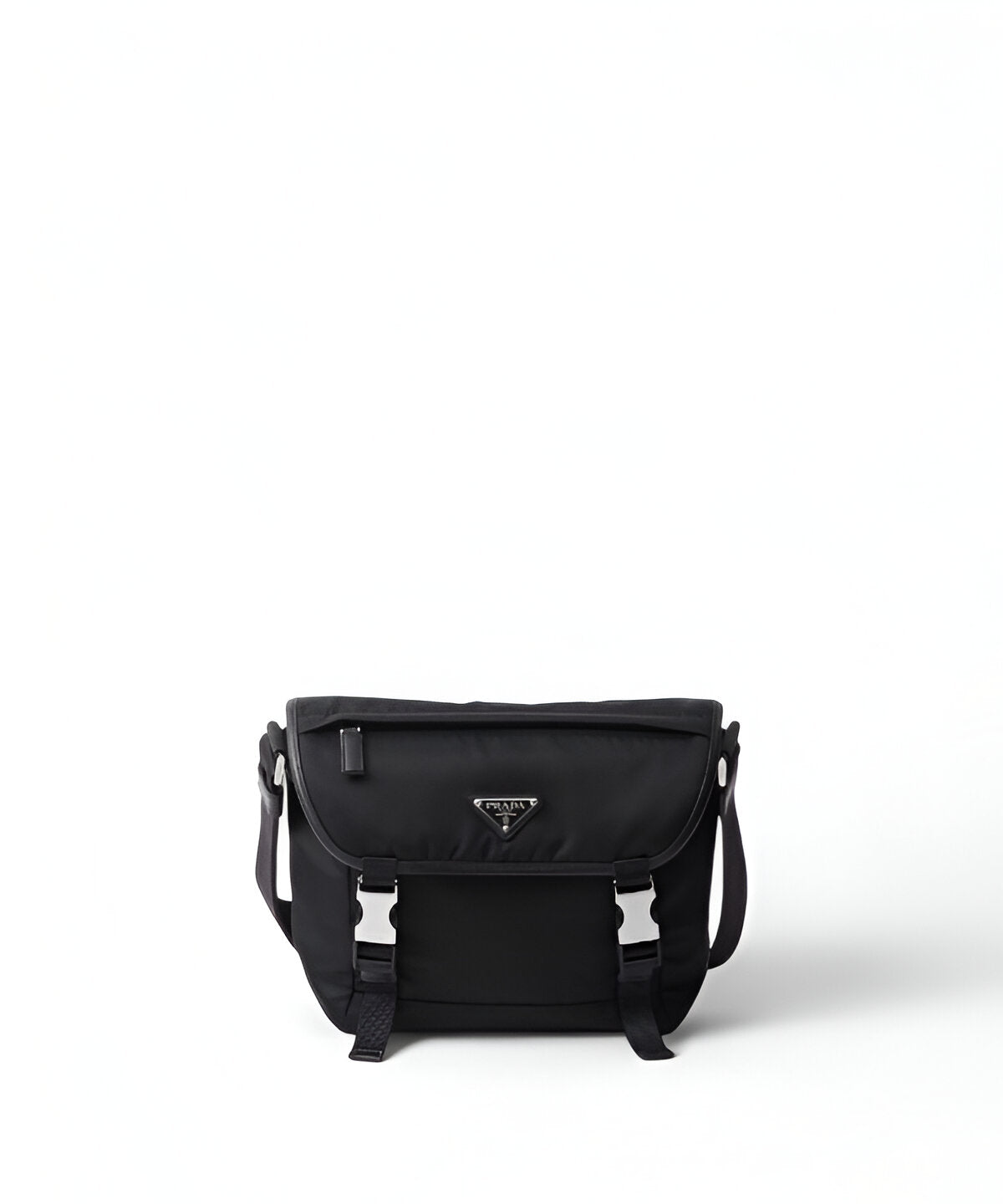 프라다 리나일론 및 사피아노 가죽 숄더백 블랙 삼각 로고 나일론 스트랩 디자인