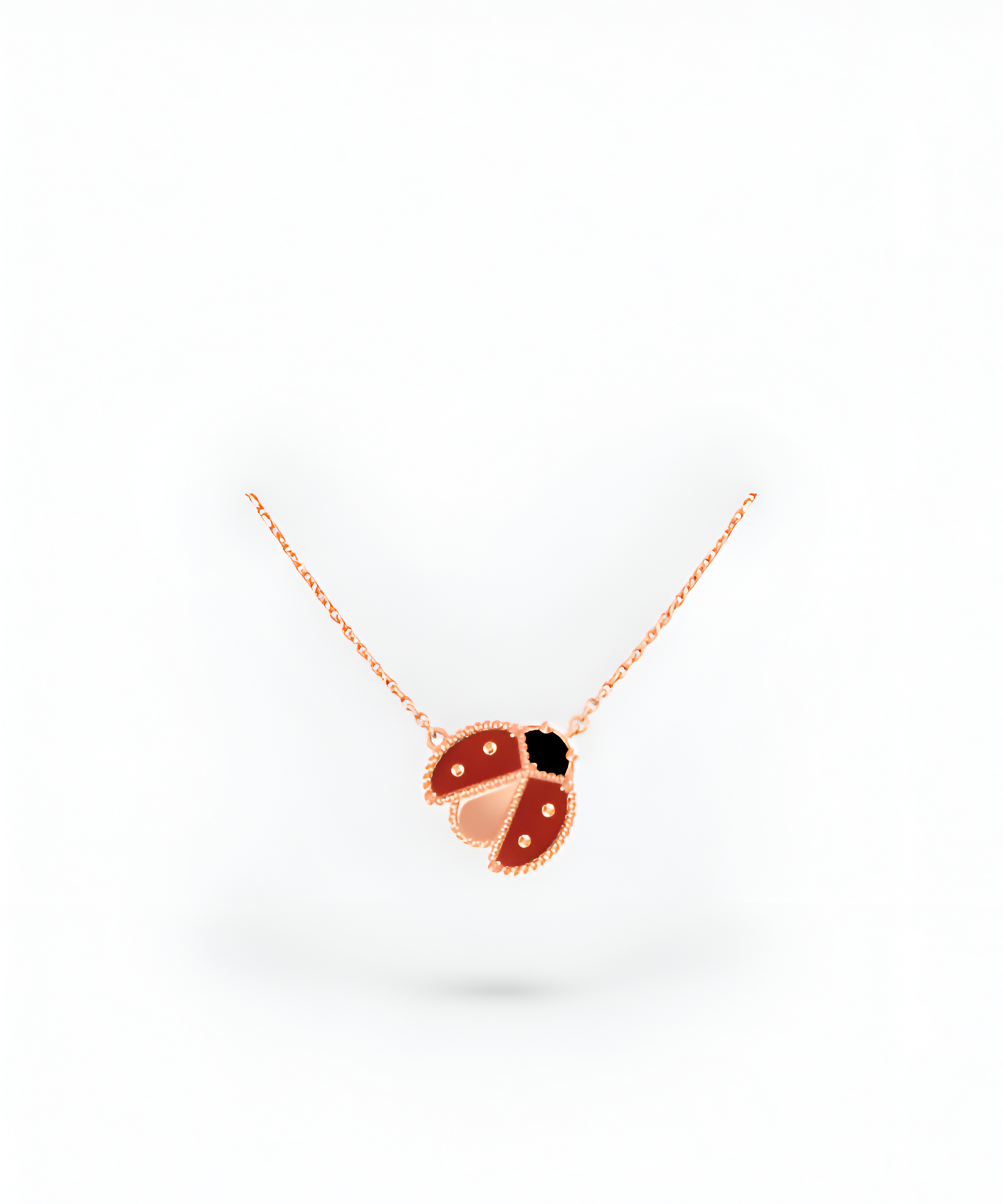 반클리프 럭키 스프링 펜던트 네크리스