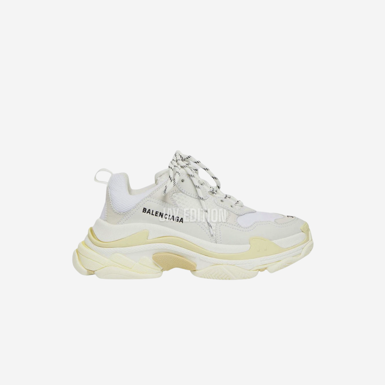 발렌시아가 트리플S 크림 컬러 스니커즈 다중 레이어 솔과 빈티지한 감성