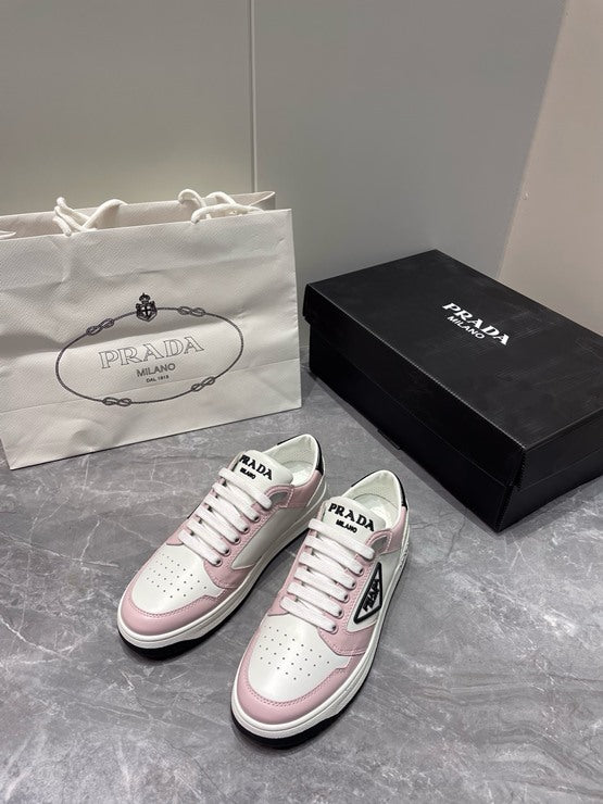 프라다 디스트릭트 스니커즈