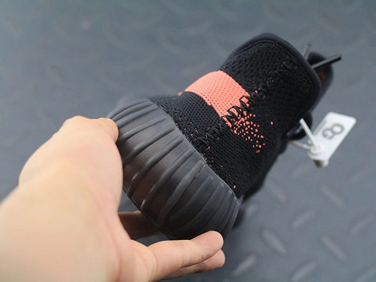 YEEZY 350 V2 레드