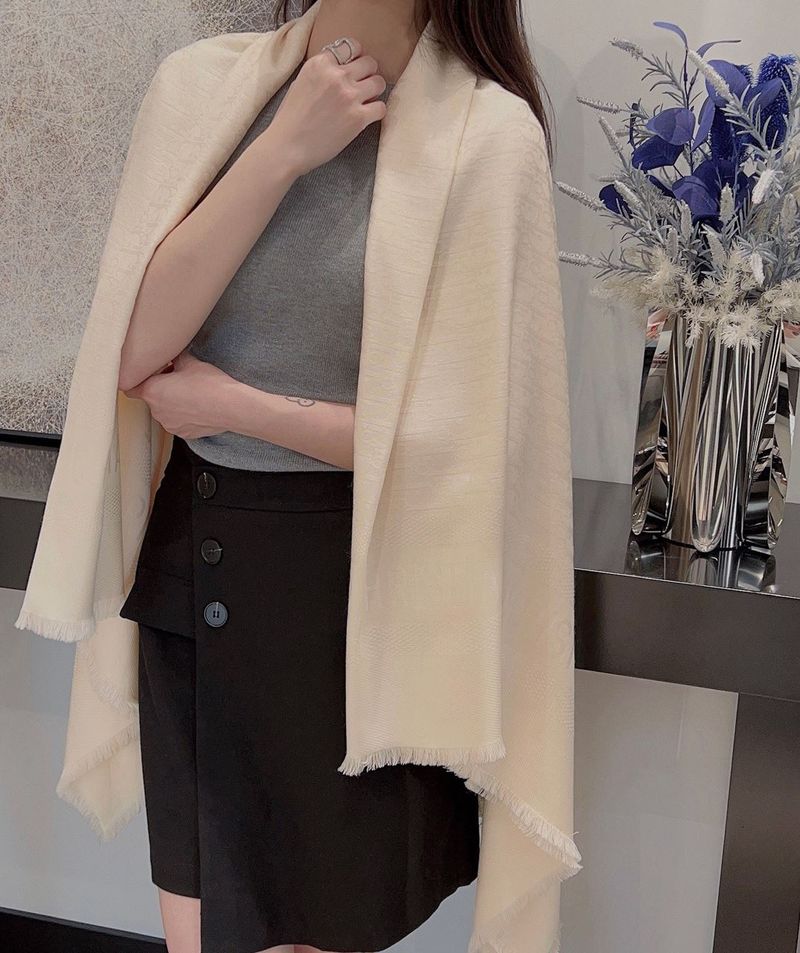 디올 스카프
