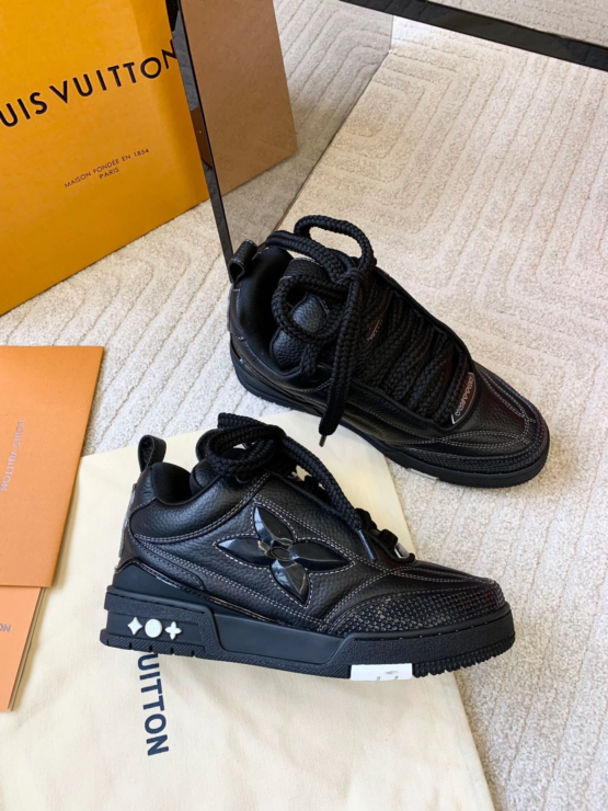 루이비통 스케이트 스니커즈