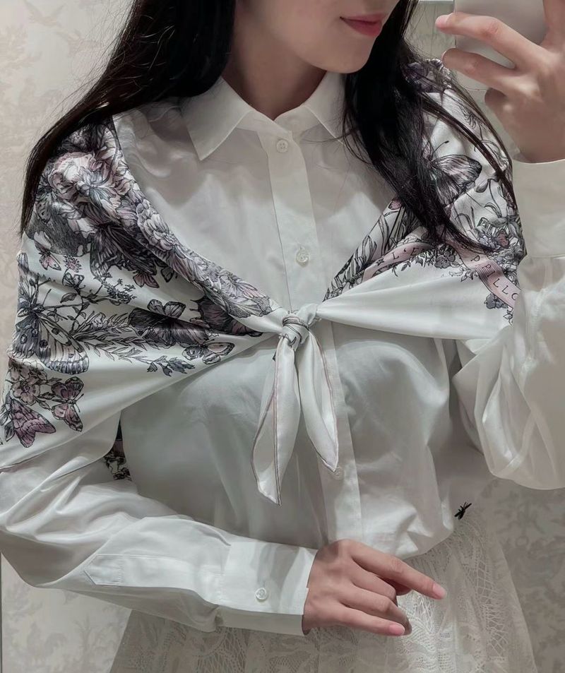 디올 스카프