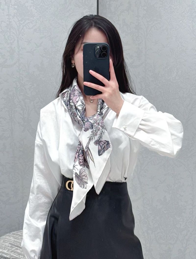 디올 스카프