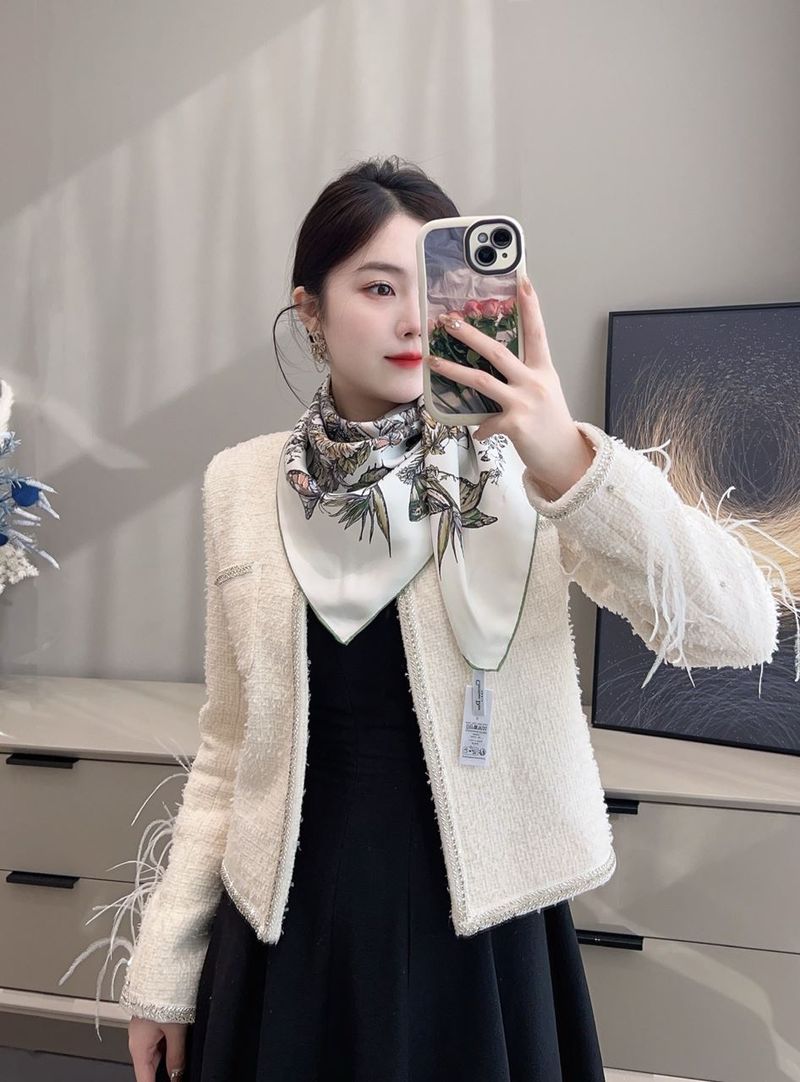 디올 스카프
