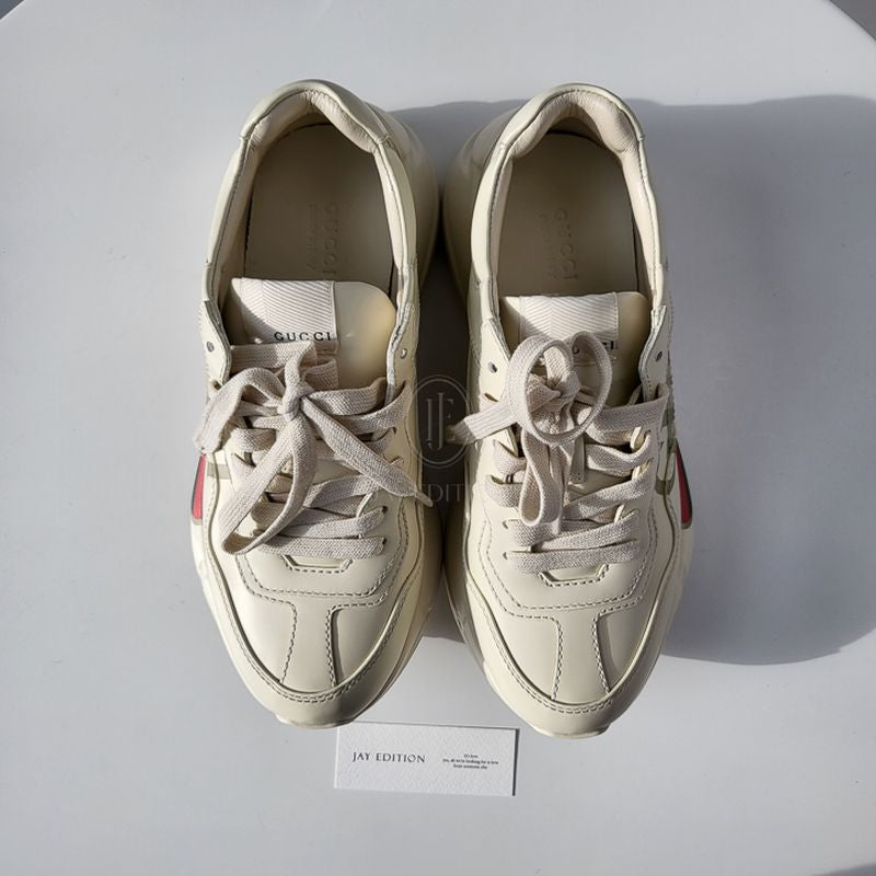 구찌 라이톤 띠로고