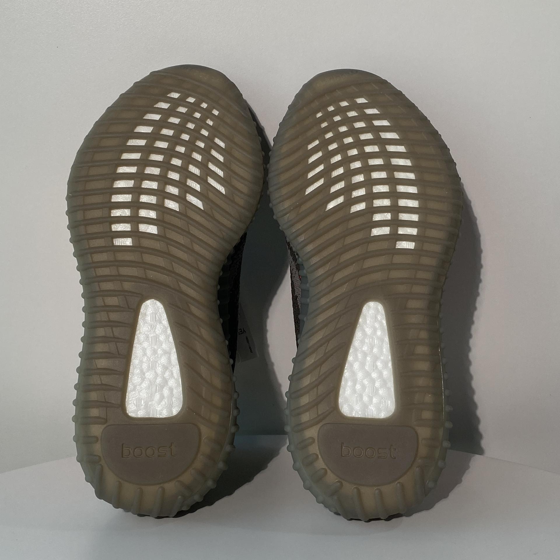 국내) YEEZY 350 V2 벨루가 솔라레드 리플렉티브 / 265사이즈