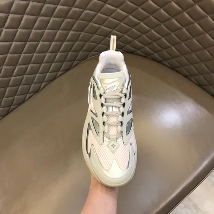 루이비통 러너 태틱 스니커즈