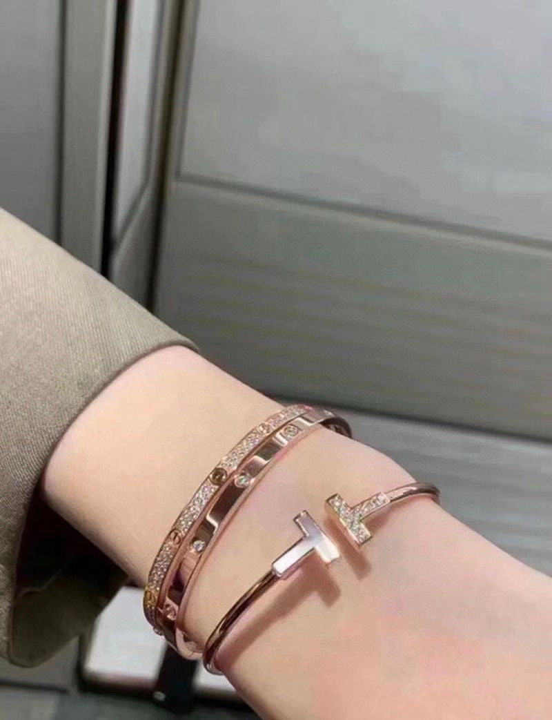 티파니 와이어 다이아 마더 오브 펄 세팅 브레이슬릿