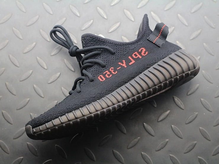 YEEZY 350 V2 브레드