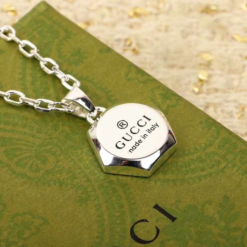 구찌 트레이드 마크 목걸이