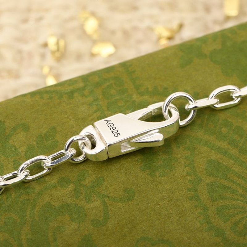 구찌 트레이드 마크 목걸이