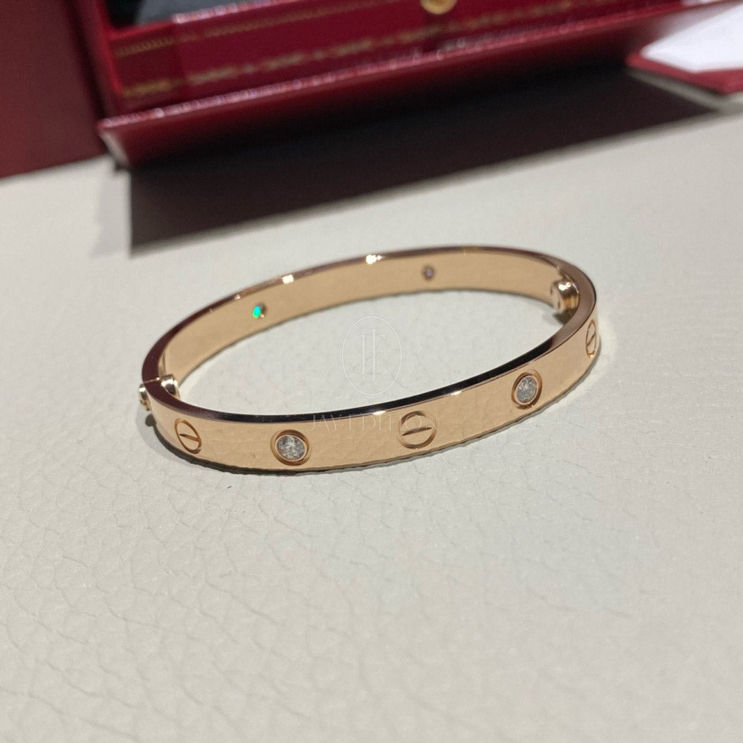 까르띠에 LOVE 브레이슬릿 클래식 (18K)