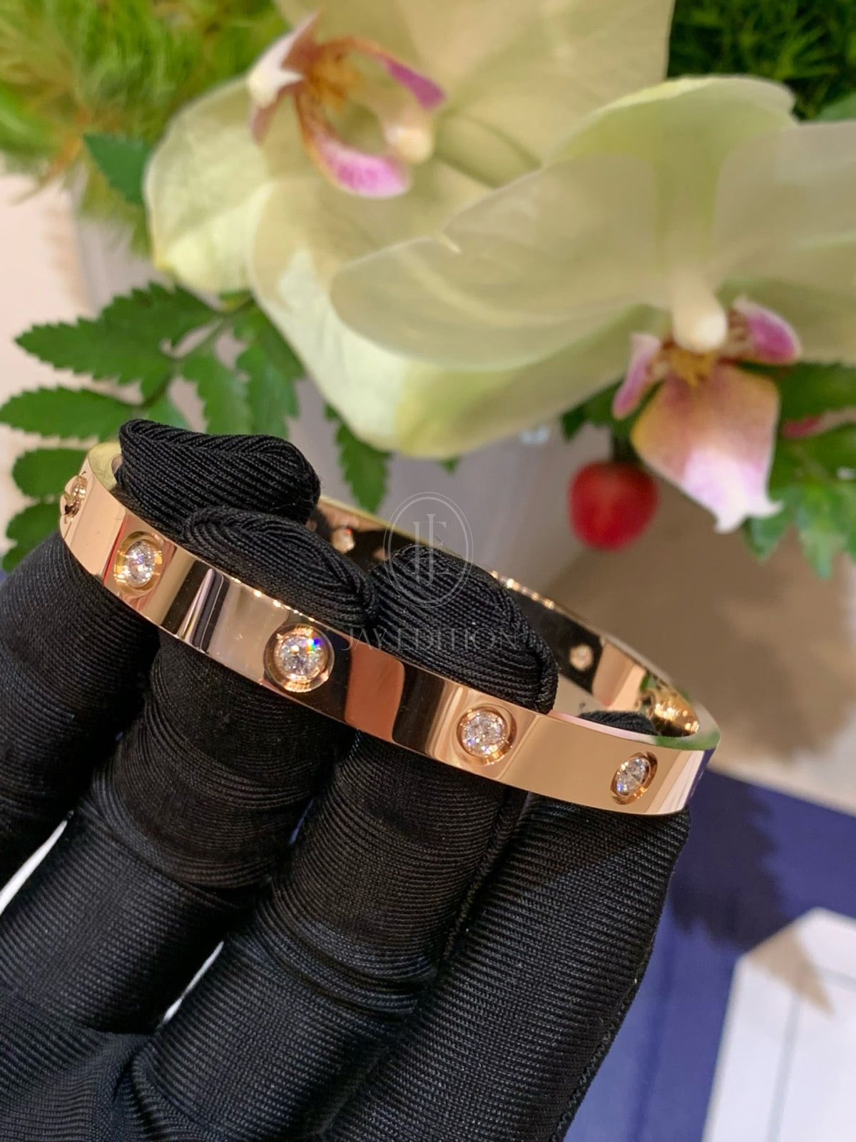 까르띠에 LOVE 브레이슬릿 클래식 (18K)