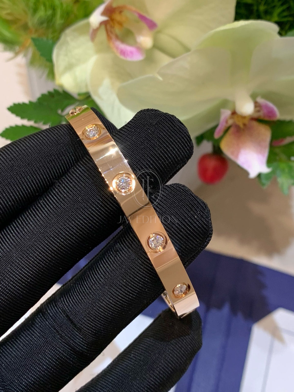 까르띠에 LOVE 브레이슬릿 클래식 (18K)