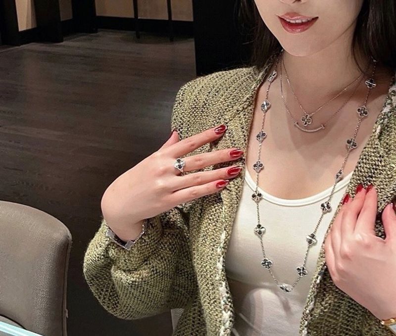 반클리프 빈티지 기요세 링