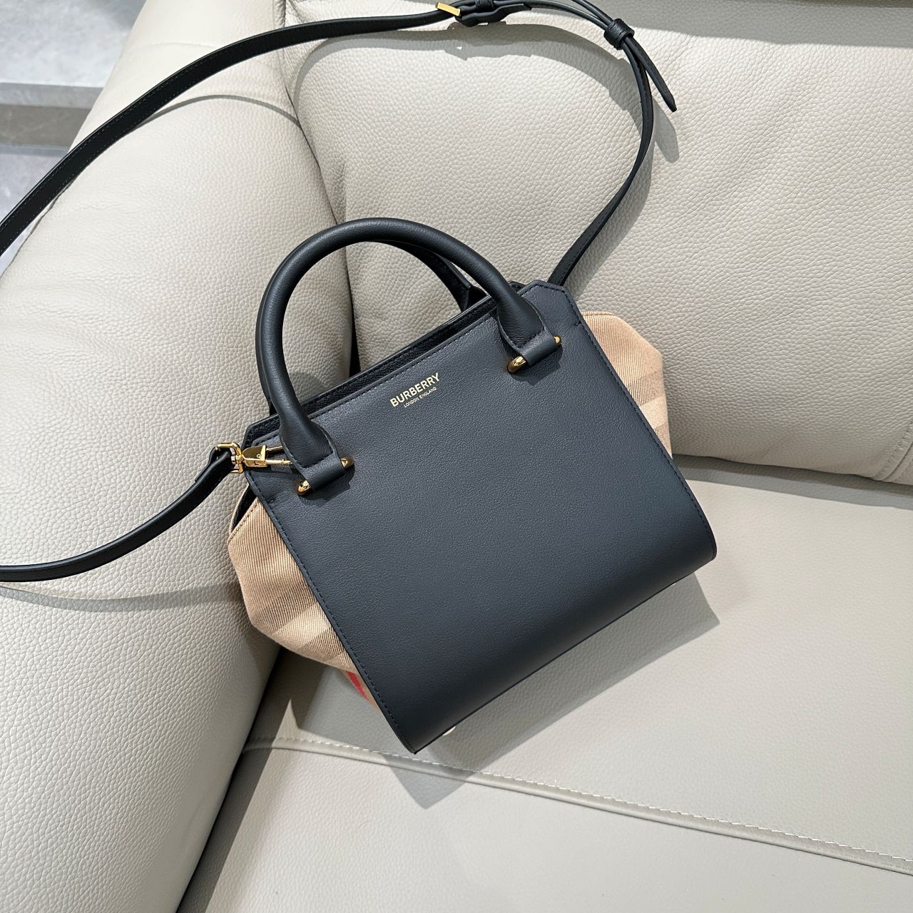 버버리 밴웰 하으스 체크 미니 백