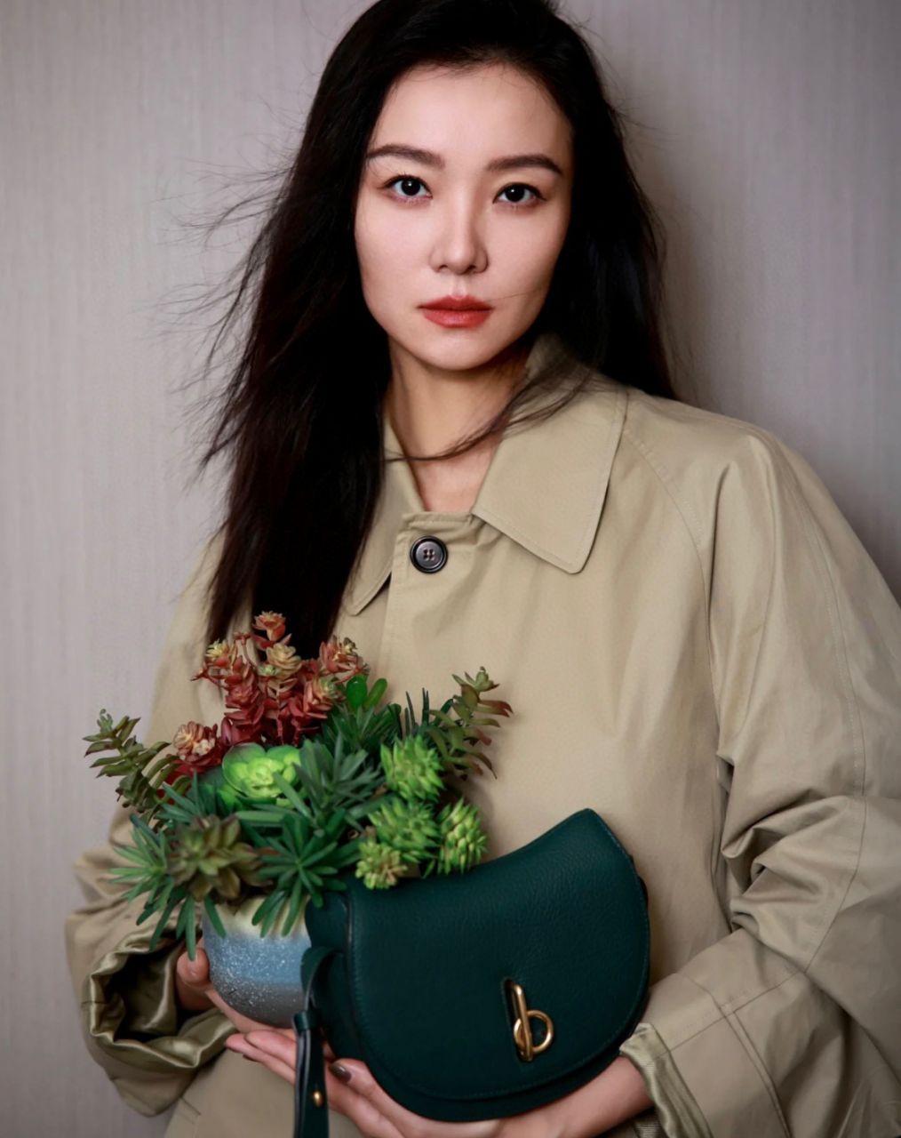 버버리 미니 로킹 홀스 백