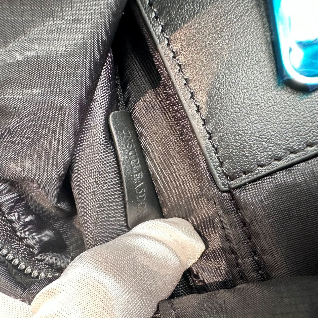버버리 로고 프린트 나일론 백팩