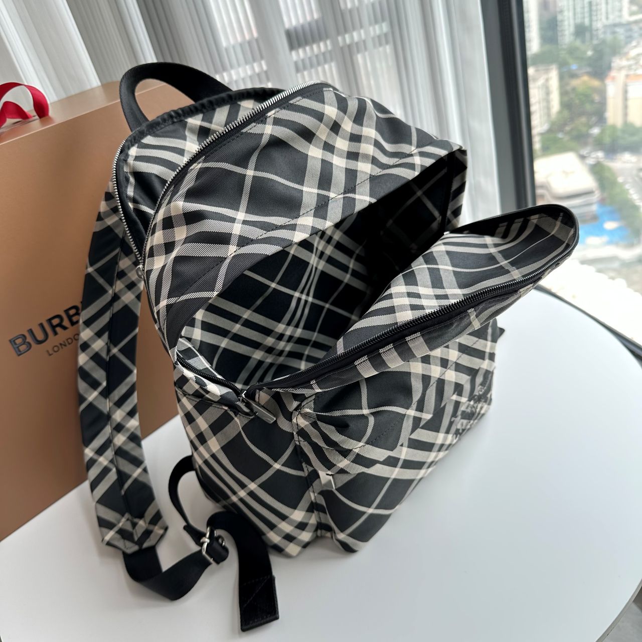 버버리 체크 백팩 블랙 칼리코
