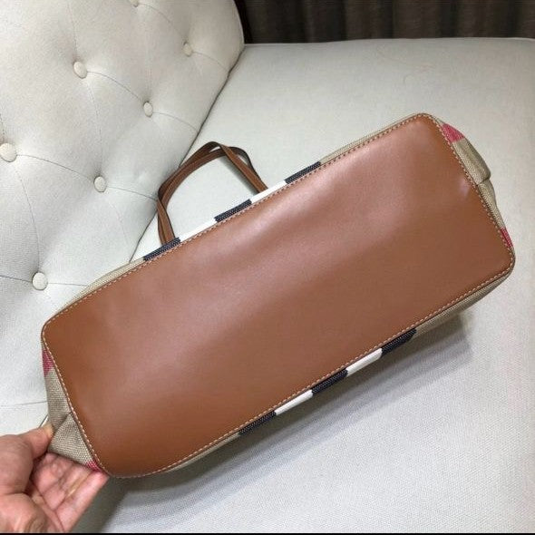 버버리 체크 미디엄 런던 토트 숄더백