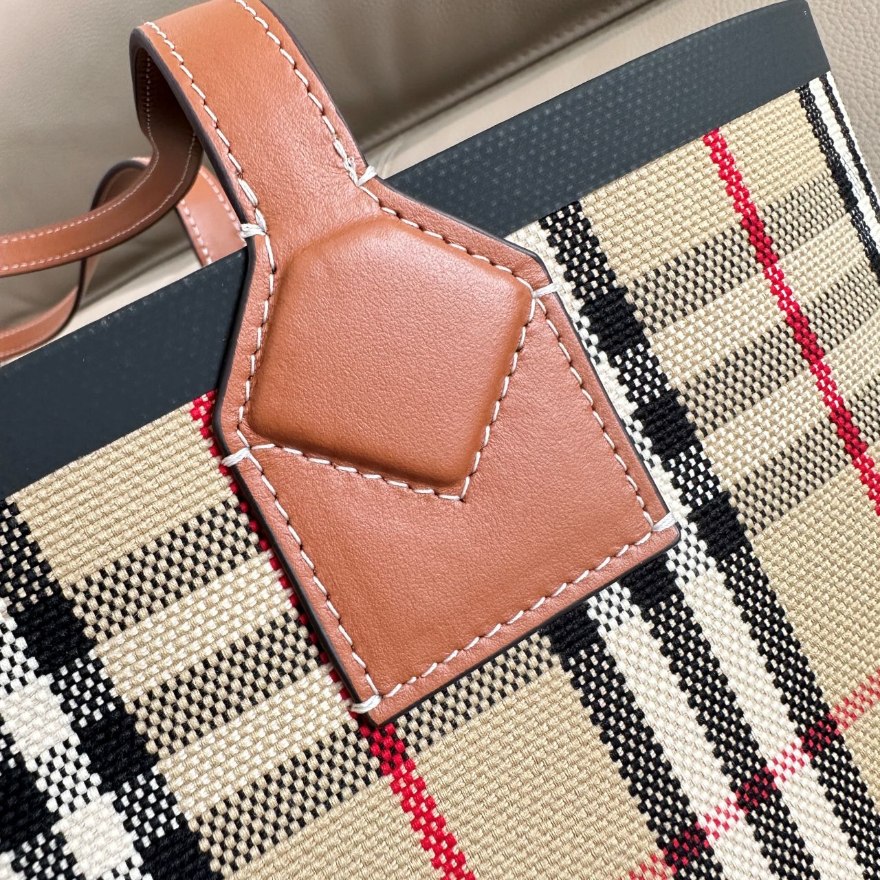 버버리 스몰 런던 토트백