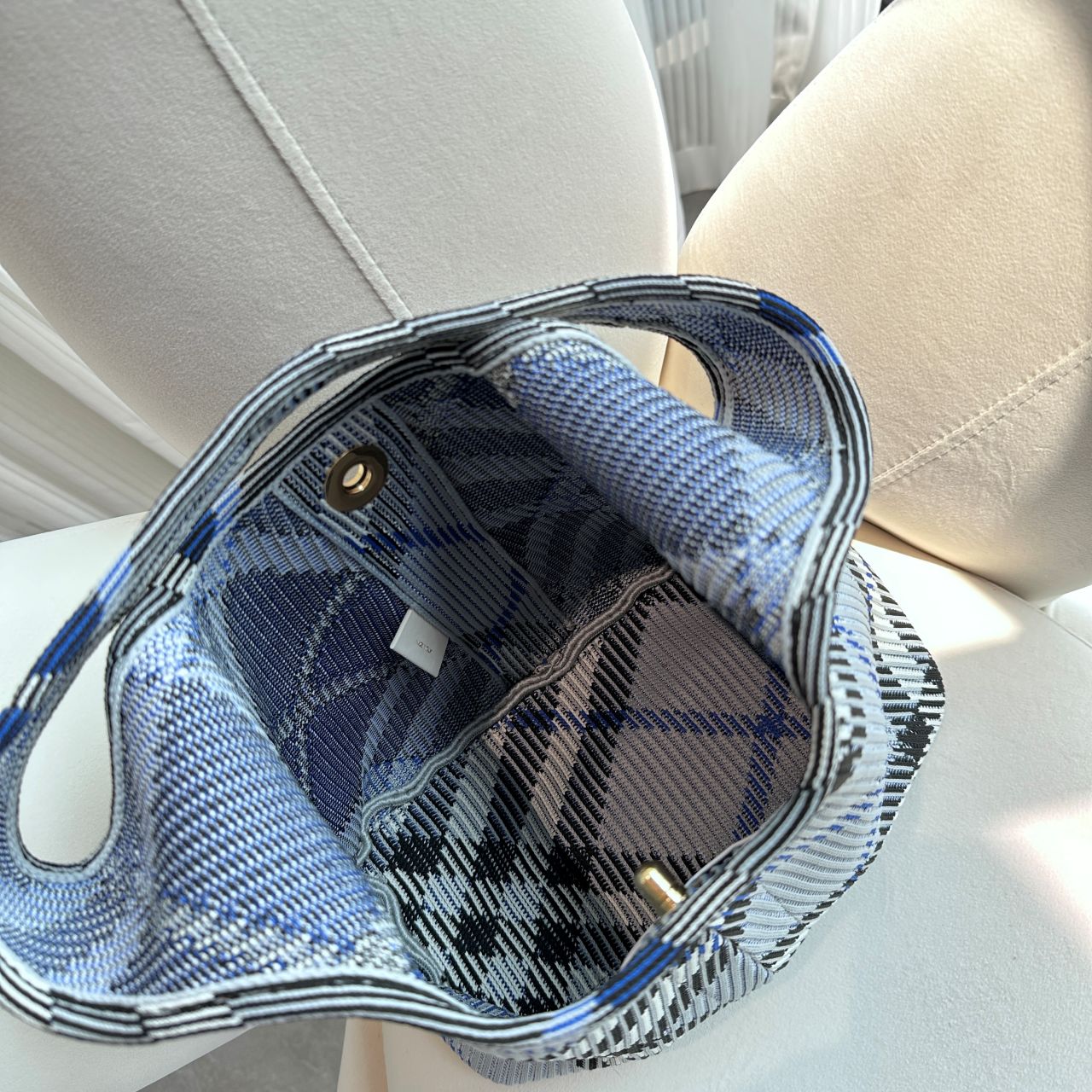 버버리 스몰 체크 니트 숄더 백