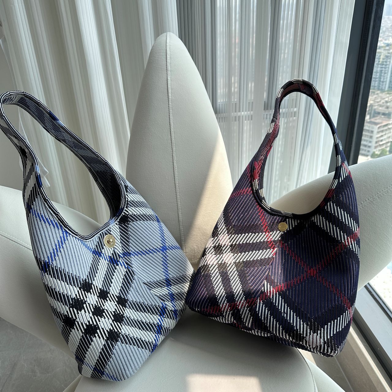 버버리 스몰 체크 니트 숄더 백