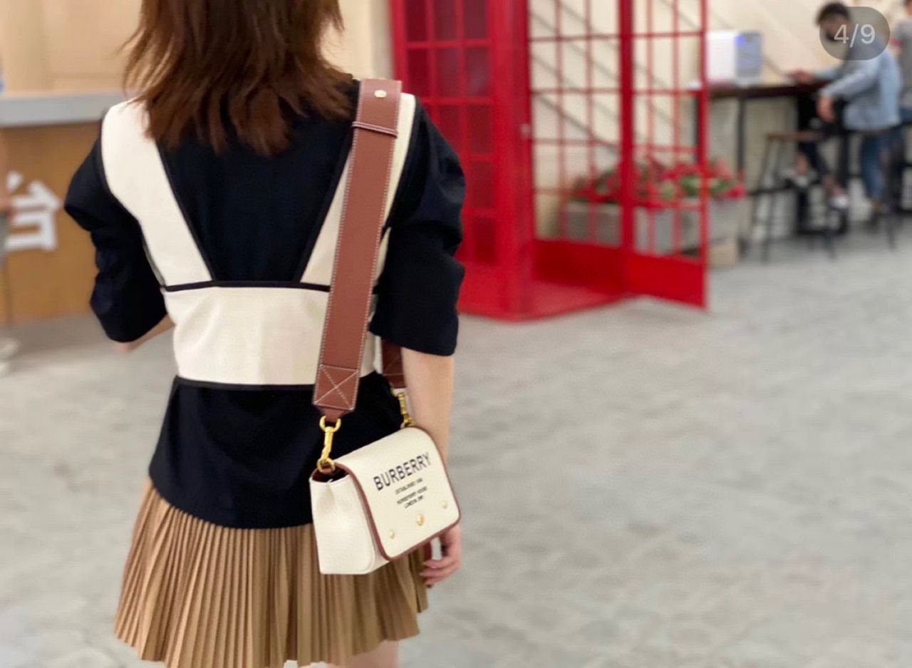 버버리 핵베리 로고 크로스백